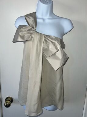 Silk One-Shoulder Bow Detail Top in Champagne
